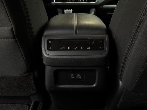 Used 2025 Nissan Pathfinder SV FWD image 14