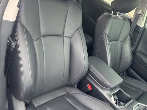 Used 2025 Subaru Outback Touring XT image 10