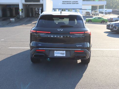 Used 2023 INFINITI QX60 Luxe AWD/4WD image 9