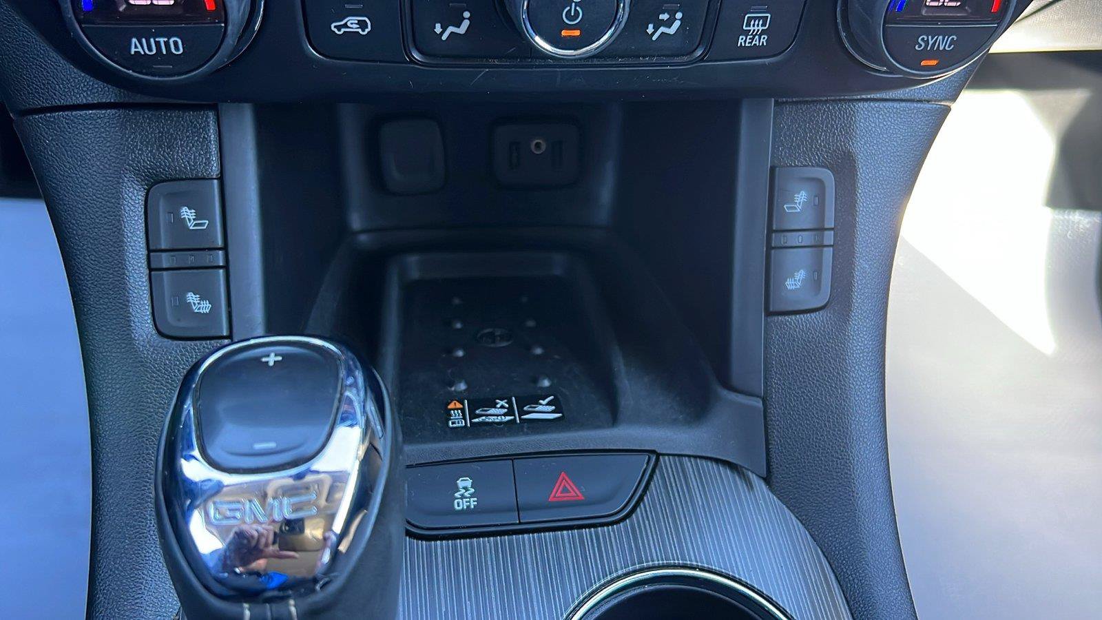 Used 2019 GMC Acadia SLT AWD/4WD image 26