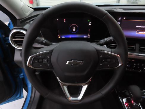 Used 2025 Chevrolet Trax ACTIV w/ Sunroof Package FWD image 15