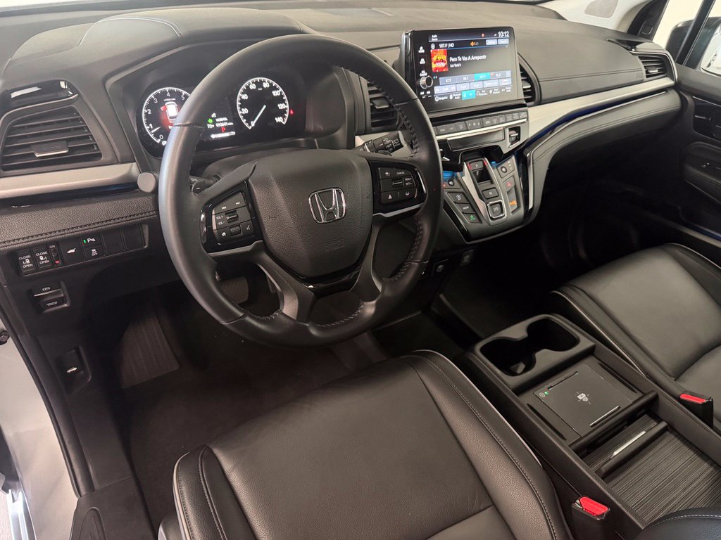 Used 2025 Honda Odyssey Touring image 11