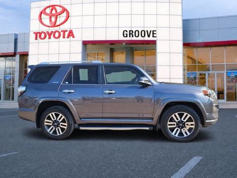 Used 2016 Toyota 4Runner Limited AWD/4WD image 7