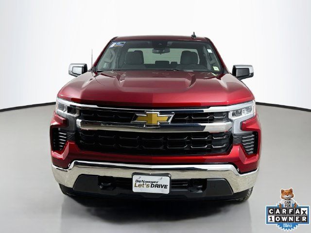 Used 2024 Chevrolet Silverado 1500 LT w/ Z71 Off-Road Package AWD/4WD image 7