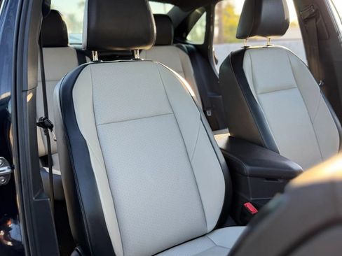 Used 2019 Volkswagen Jetta R-Line FWD image 8