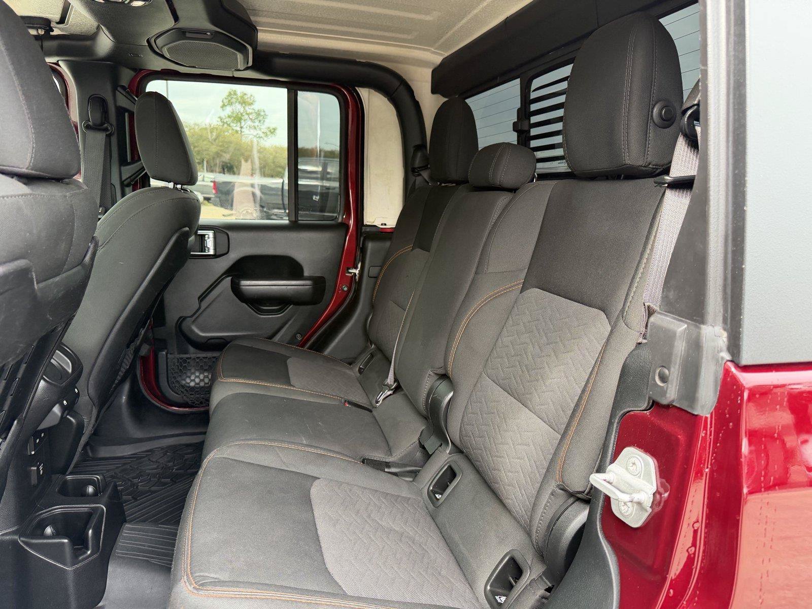 Used 2021 Jeep Gladiator Mojave AWD/4WD image 18