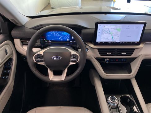 New 2026 Ford Explorer Active w/ Active Comfort Package AWD/4WD image 13