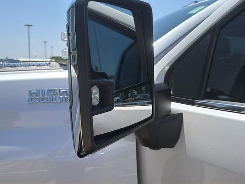 Used 2020 Chevrolet Silverado 2500 High Country w/ Z71 Off-Road Package AWD/4WD image 18