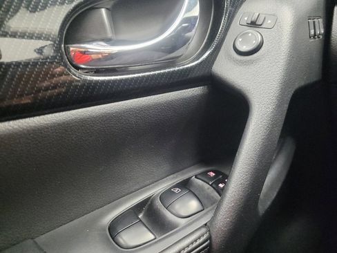 Used 2018 Nissan Rogue SL w/ Premium Package image 27