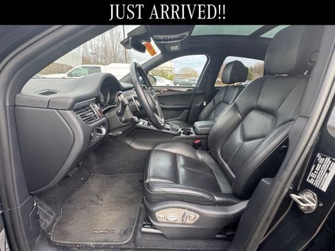 Used 2023 Porsche Macan S image 7