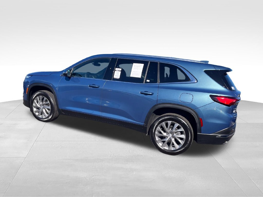 Used 2026 Buick Enclave Preferred FWD image 3