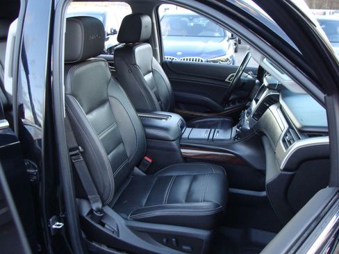 Used 2019 GMC Yukon Denali w/ Denali Ultimate Package image 11