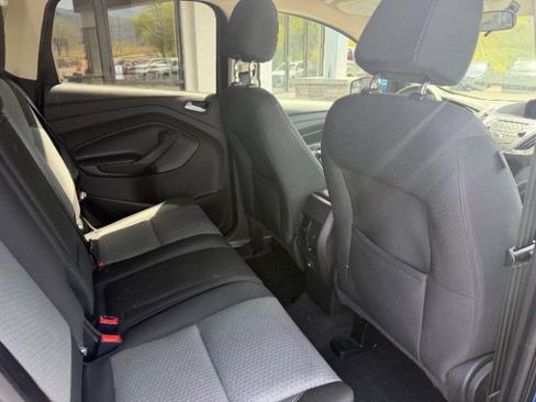 Used 2017 Ford Escape SE FWD image 11