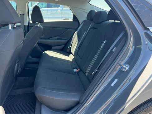 Used 2025 Hyundai Elantra SEL FWD image 26