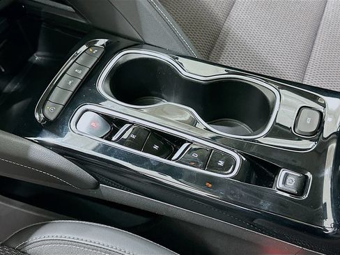 Used 2023 Buick Envision Preferred FWD image 34