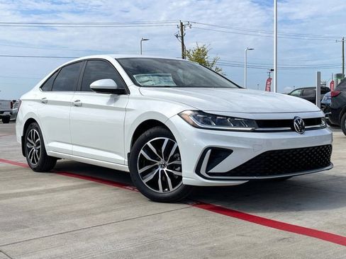 New 2026 Volkswagen Jetta SE image 6