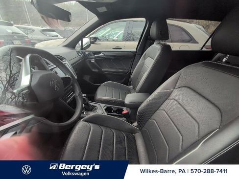 Certified 2024 Volkswagen Tiguan SEL R-Line AWD/4WD image 8