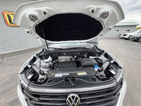 Used 2026 Volkswagen Atlas Cross Sport SEL Premium R-Line AWD/4WD image 61