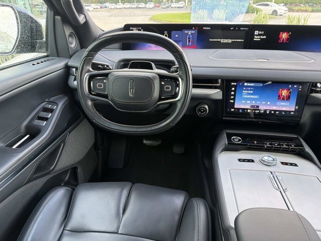 Certified 2025 Lincoln Navigator Reserve w/ Jet Appearance Package AWD/4WD image 26