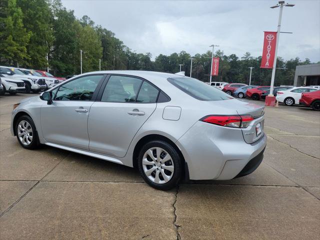 Certified 2026 Toyota Corolla LE FWD image 3