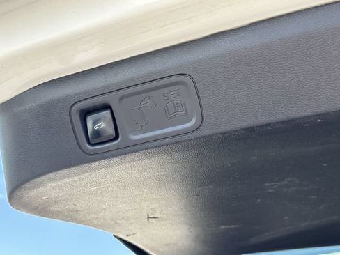 Used 2022 Ford Expedition XLT AWD/4WD image 22