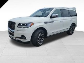 Used 2023 Lincoln Navigator Black Label video 1