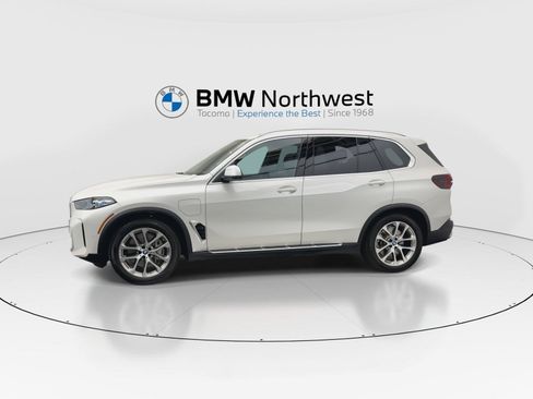 Used 2024 BMW X5 xDrive50e w/ Premium Package AWD/4WD image 10
