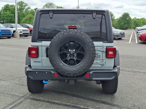 Used 2024 Jeep Wrangler Unlimited AWD/4WD image 5