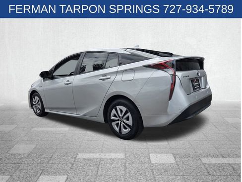 Used 2018 Toyota Prius Four Touring image 5