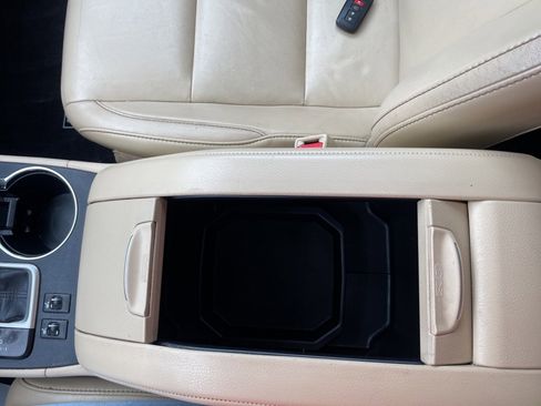 Used 2016 Toyota Highlander XLE image 19