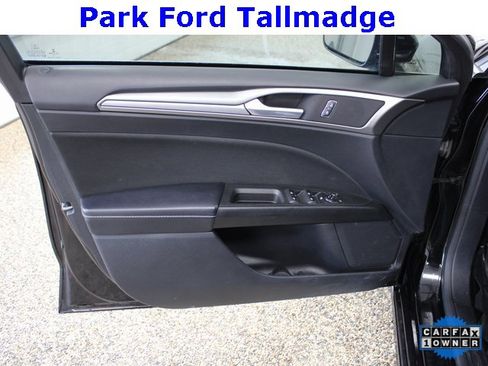 Used 2019 Ford Fusion SE image 10