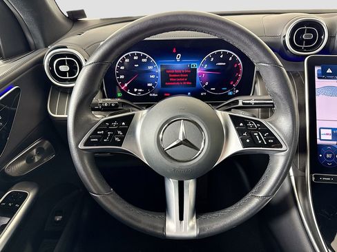 Used 2024 Mercedes-Benz GLC 300 4MATIC image 11
