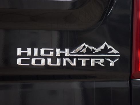 Used 2024 Chevrolet Silverado 1500 High Country w/ High Country Premium Package AWD/4WD image 22