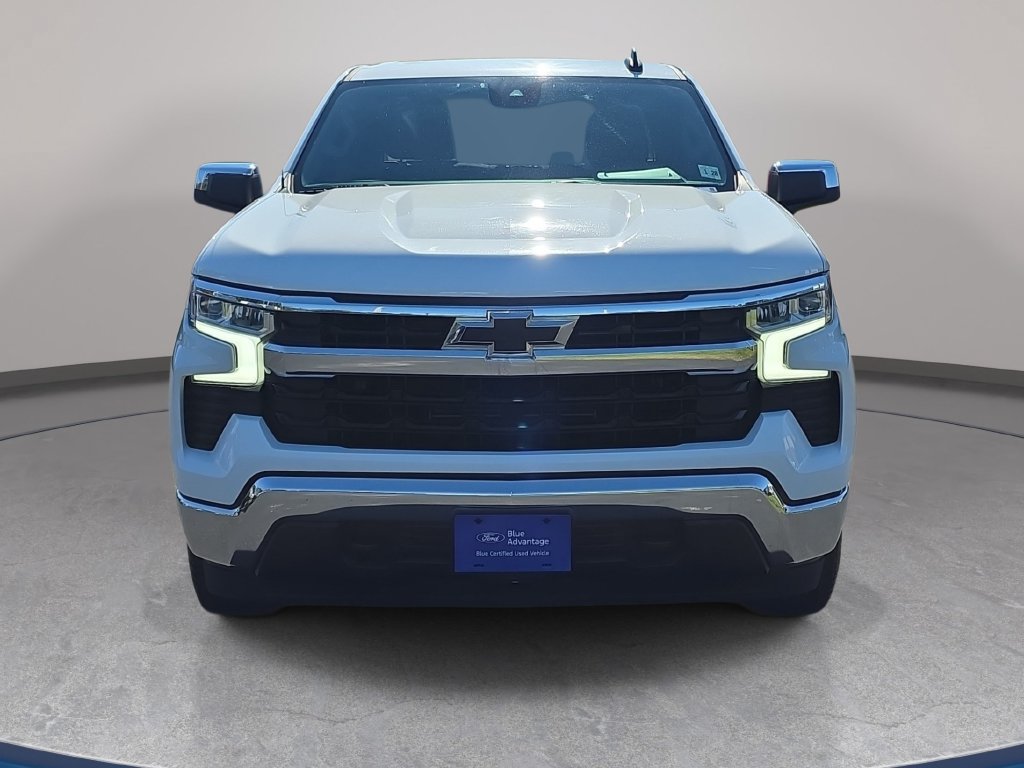 Used 2022 Chevrolet Silverado 1500 LT AWD/4WD image 2