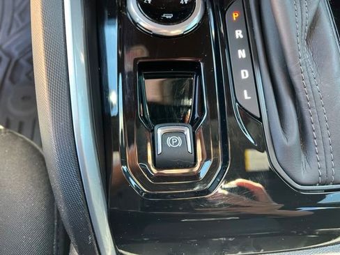 Used 2024 Chevrolet Colorado LT w/ LT Convenience Package II AWD/4WD image 26