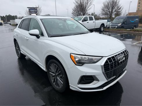 Used 2022 Audi Q3 2.0T Premium image 3