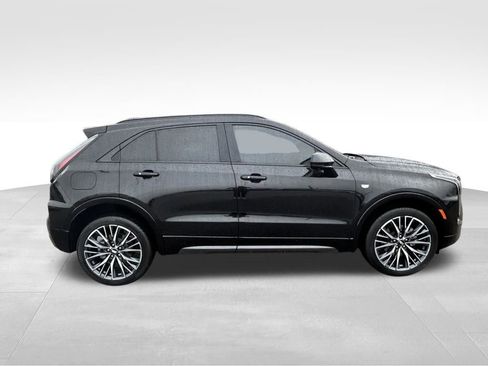 Used 2025 Cadillac XT4 Sport w/ Cold Weather Package image 6