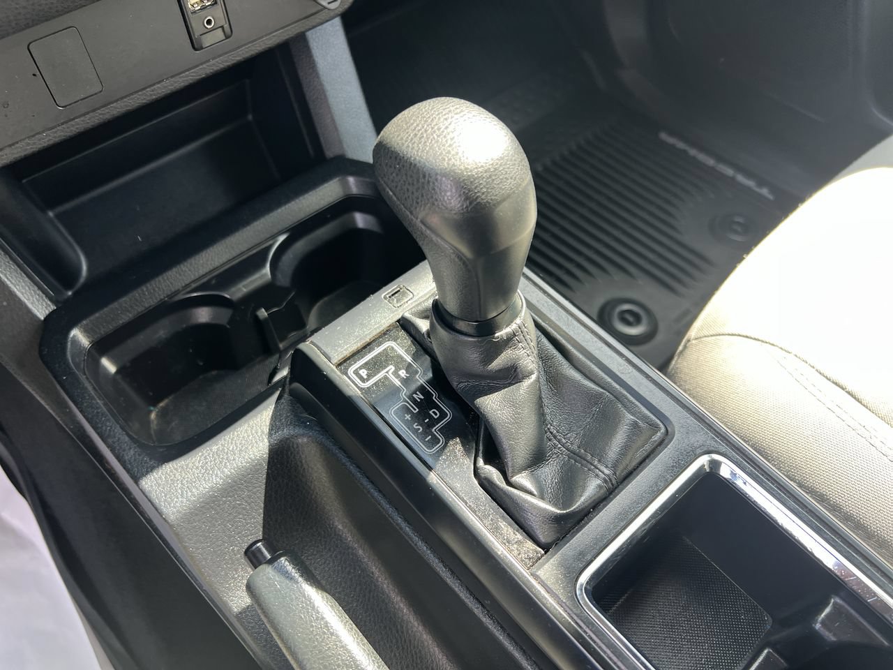 Used 2018 Toyota Tacoma SR w/ SR Convenience Package AWD/4WD image 26