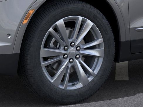 Used 2025 Cadillac XT5 Premium Luxury w/ Technology Package FWD image 9
