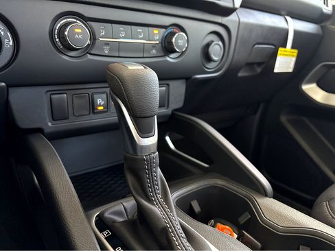 New 2026 Nissan Frontier SV w/ Tow Package image 13