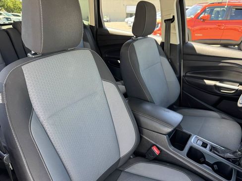 Used 2018 Ford Escape SE FWD image 14