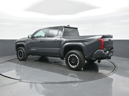 Certified 2025 Toyota Tacoma SR5 image 7