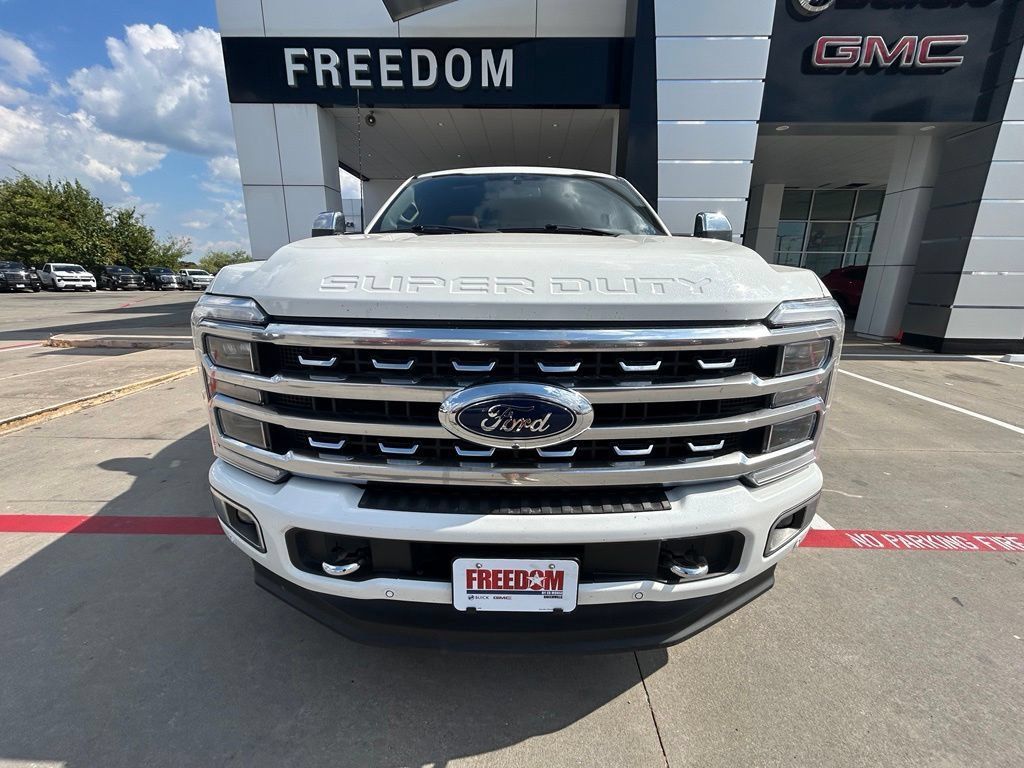 Used 2023 Ford F250 Platinum w/ FX4 Off-Road Package AWD/4WD image 5