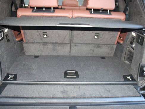 New 2026 BMW X7 M60i image 32