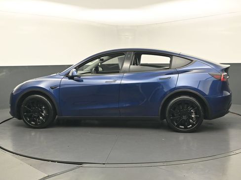 Used 2021 Tesla Model Y 2WD image 8