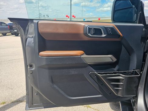 Used 2021 Ford Bronco Outer Banks AWD/4WD image 11