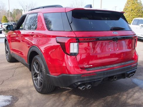 Certified 2025 Ford Explorer ST AWD/4WD image 5