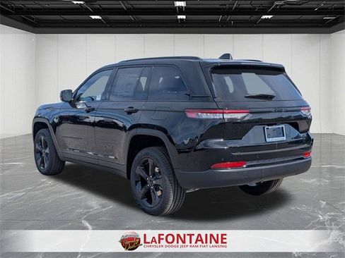New 2025 Jeep Grand Cherokee Limited w/ Black Appearance Package image 3