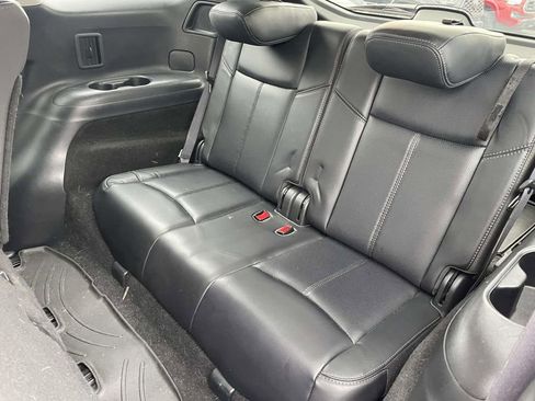 Used 2019 Nissan Pathfinder Platinum image 25