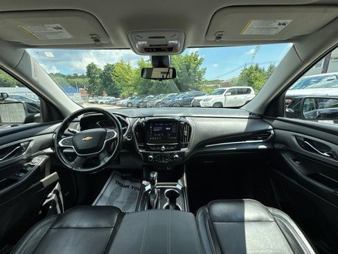 Used 2021 Chevrolet Traverse LT w/ LT Premium Package AWD/4WD image 56